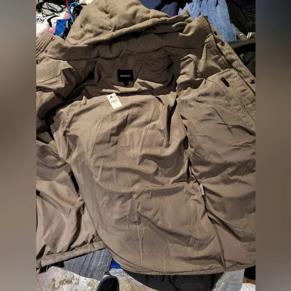 Express Jacket - Picture 3 of 5